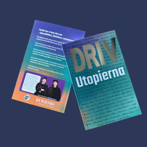 Omslaget till Driv Utopierna är här! Stora bokstäver. Gyllene vision. Namn som bär erfarenhet. Omslaget är en hyllning till kollektivets kraft – och till modet att drömma. DRIV lyser i guld för att påminna oss om att det inte är naivt att hoppas – det är nödvändigt. Bakom skymtar rösterna som bygger boken: femton normingenjörer, entreprenörer, aktivister och förändringsledare. Tillsammans skapar de en karta för framtiden. En bok, ett verktyg, en rörelse. För dig som inte bara vill förstå världen – utan förändra den.